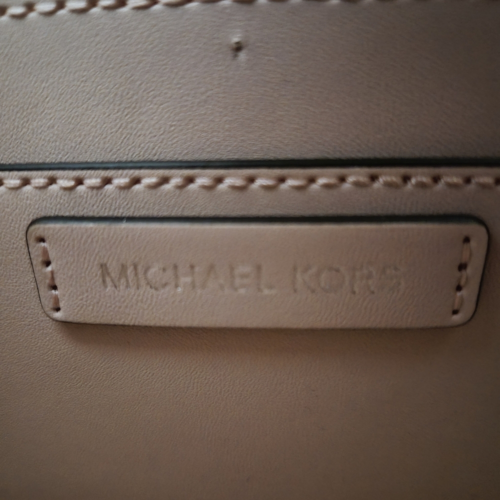 Michael Kors Blush Mini Bucket Bag - Picture 11 of 11